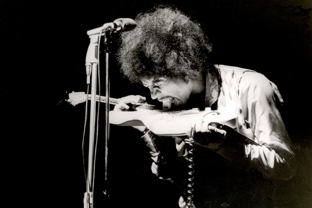 Jimi Hendrix at the Olympia. Paris (9th arrondissement), October 9, 1967. Taking the term guitar licks literally
