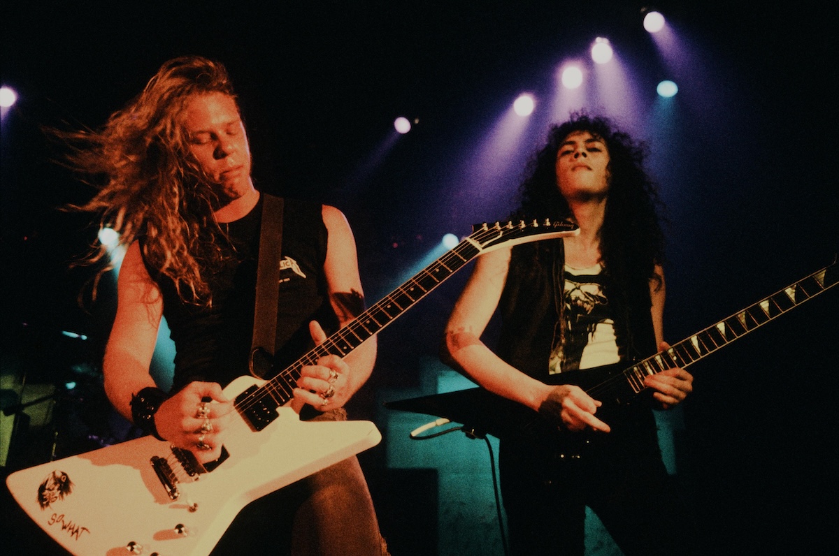 Metallica perform live with electric guitars