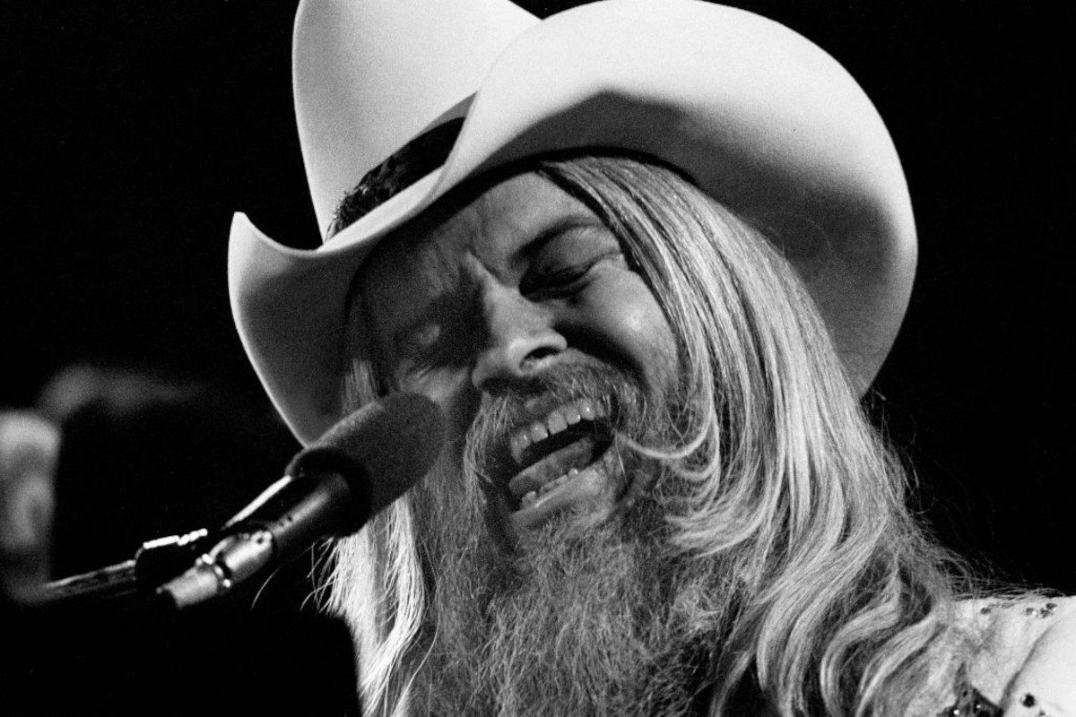 Leon Russell performing on stage at the Uptown Theater in Chicago, April 25, 1978