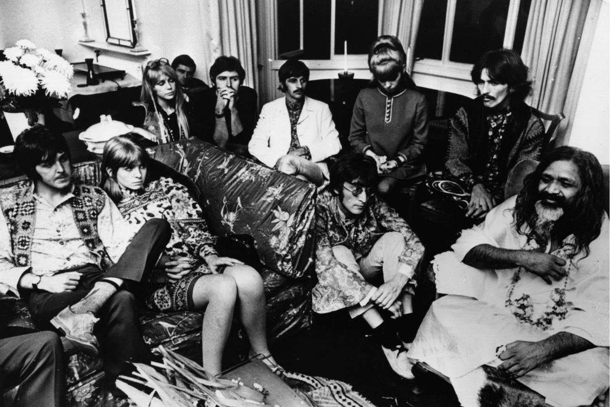 The Beatles and friends give an audience to the Maharishi Mahesh Yogi, 4 September 1967. From left to right; Paul McCartney, Jane Asher, Patti Harrison, Mike McCartney, Ringo Starr, his wife Maureen, John Lennon, George Harrison and Maharishi Mahesh Yogi