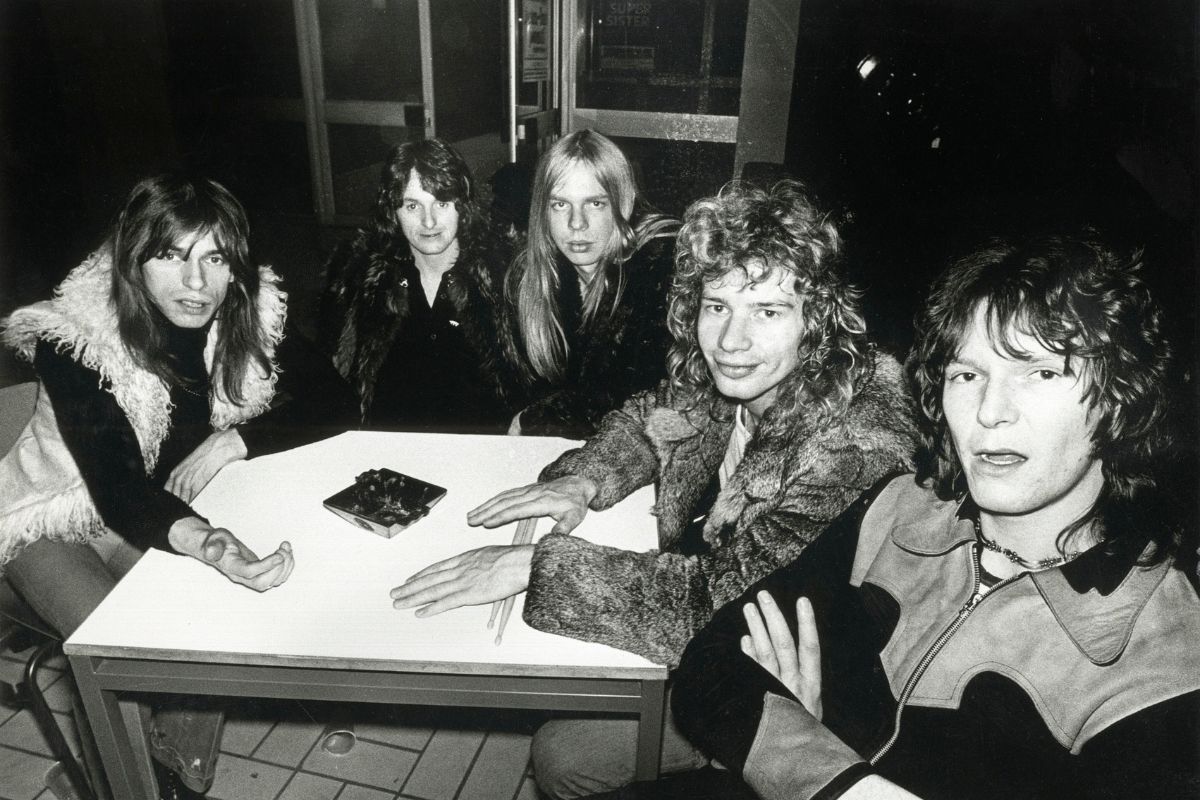 Yes (L-R) Steve Howe, Jon Anderson, Rick Wakeman, Bill Bruford and Chris Squire, 1972
