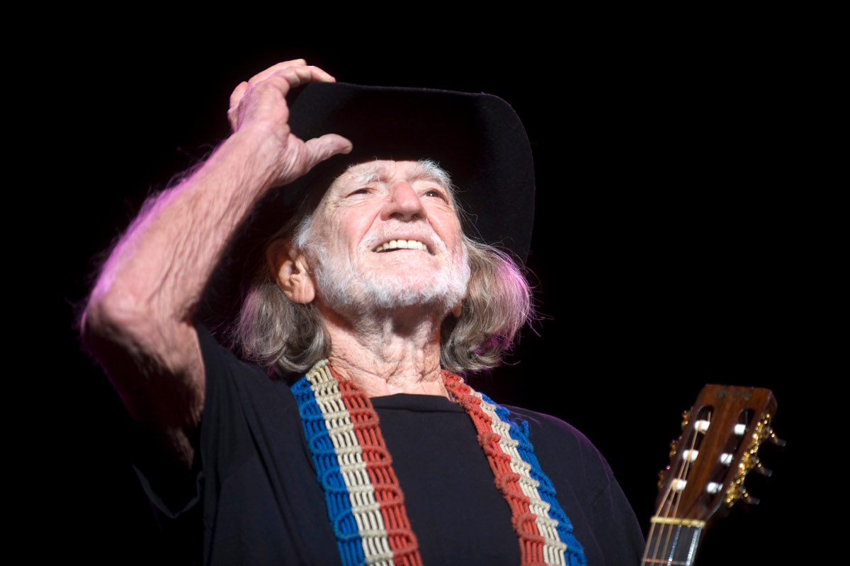 Willie Nelson performs on stage at the Edinburgh Playhouse on June 9, 2010 in Edinburgh, Scotland