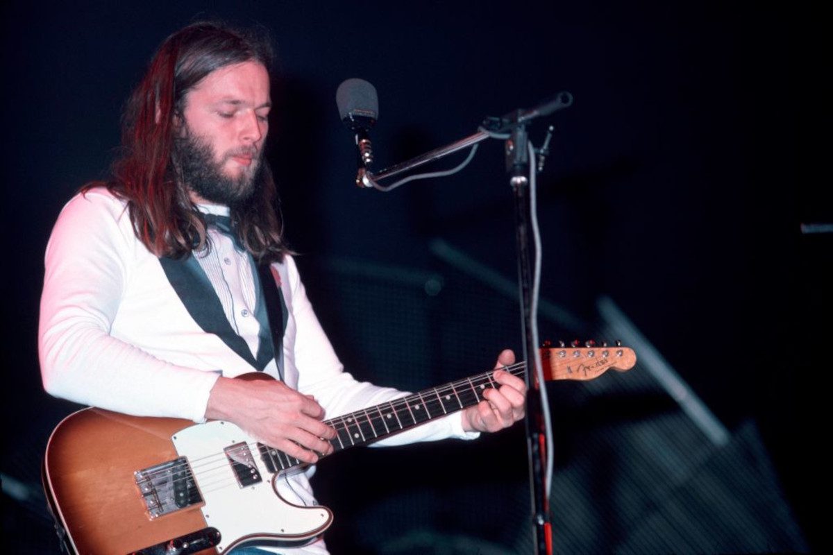 David Gilmour performing live onstage on "Wish You Were Here" tour at the Nassau Coliseum in Long Island, New York on 16th June 1975