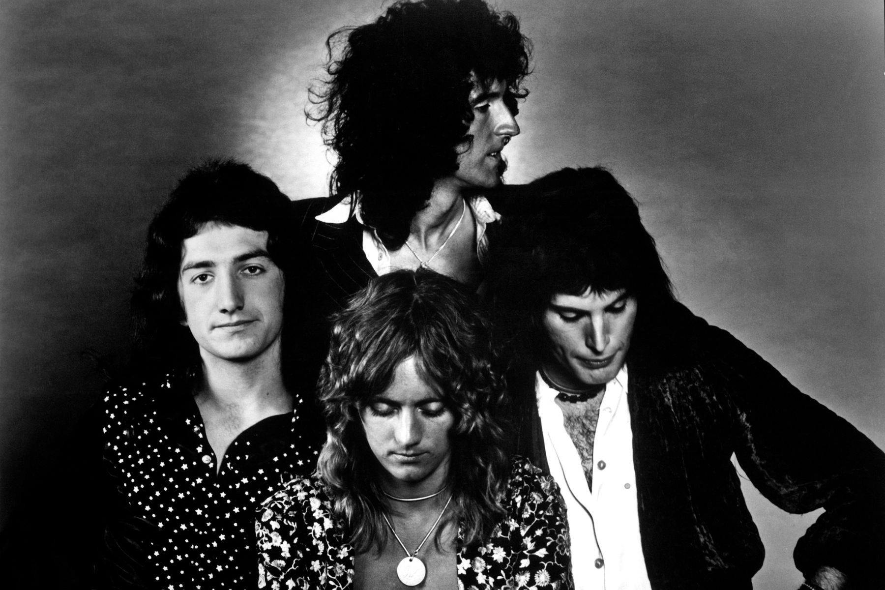 Queen, rock band, 1975