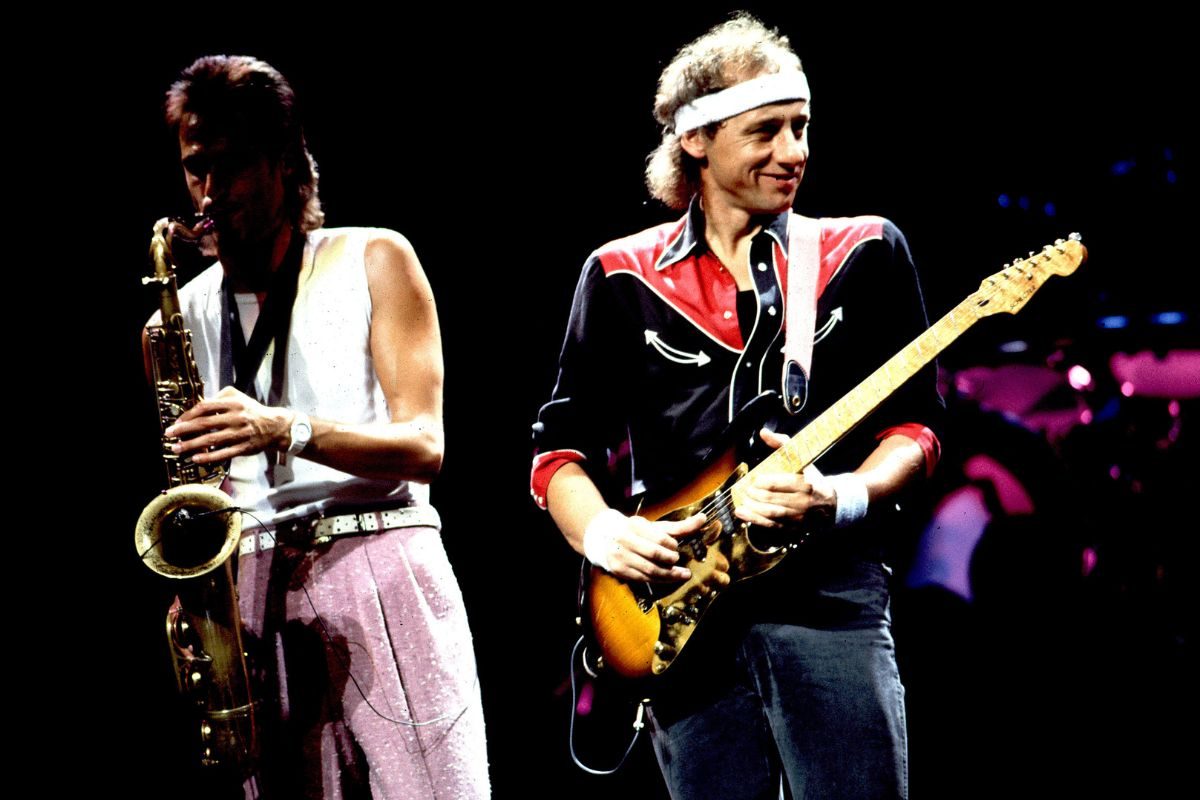 Mark Knopfler, Dire Straits guitarist, onstage 1985