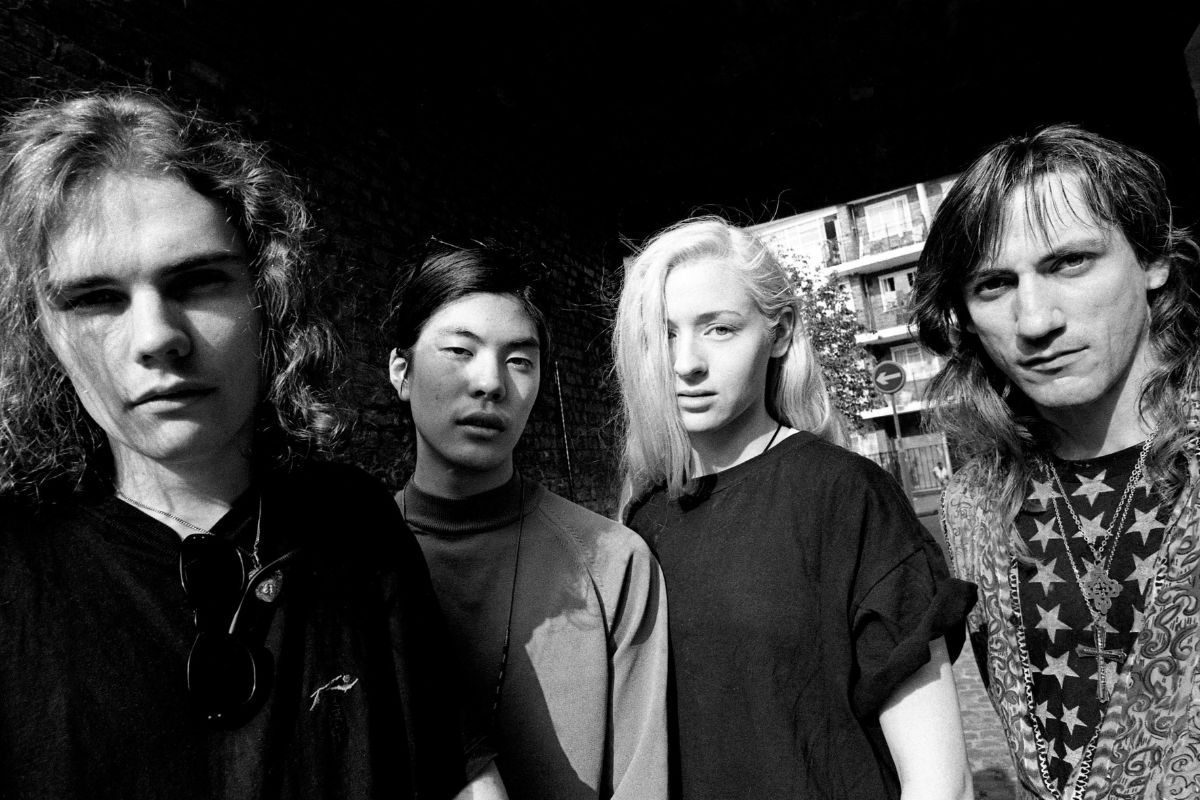 Smashing Pumpkins hold it together, 1992. L-R Billy Corgan, James Iha, Darcy Wretzky, Jimmy Chamberlin