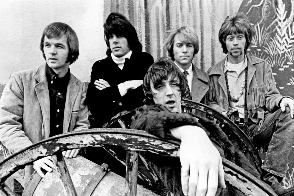 (L-R) Jerry Miller, Peter Lewis, Don Stevenson, Bob Mosley and Skip Spence of Moby Grape, 1967