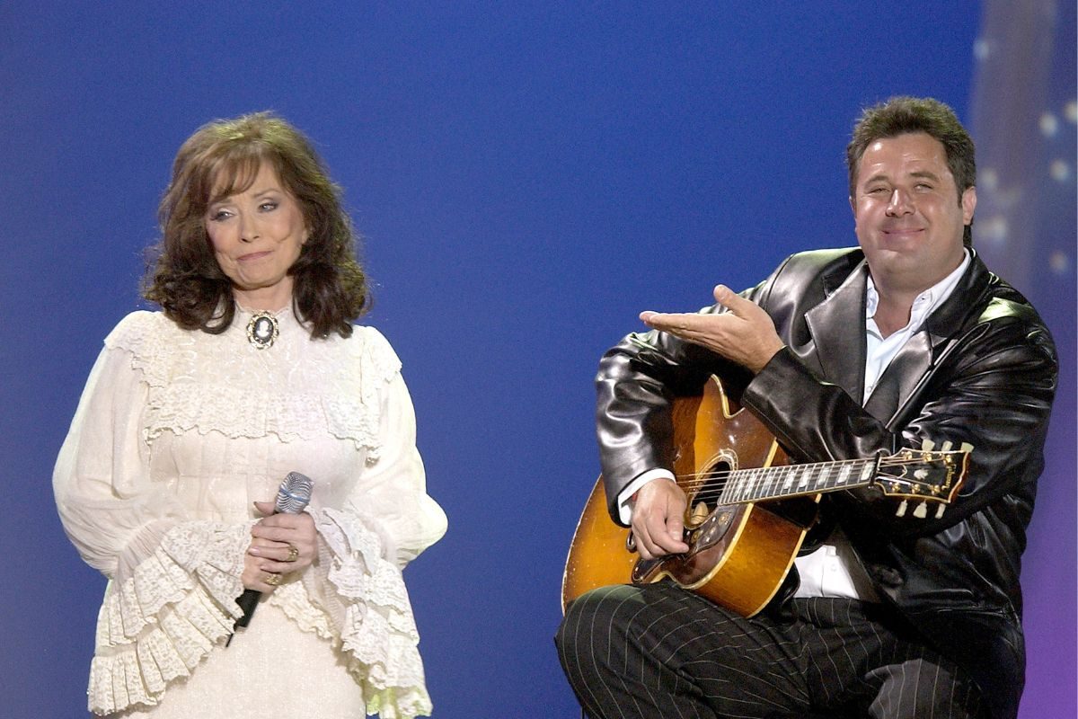 Loretta Lynn and Vince Gill at the 39th Annual Academy of Country Music Awards, 2004