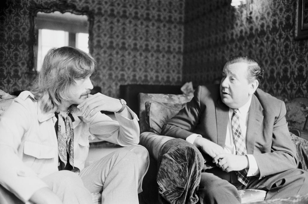 English musician Jon Lord (1941 - 2012, left) of rock band Deep Purple with composer Malcolm Arnold (1921 - 2006), UK, 11th September 1969. Arnold conducted the Royal Philharmonic Orchestra in the recording of Deep Purple's 1969 work 'Concerto for Group and Orchestra'.