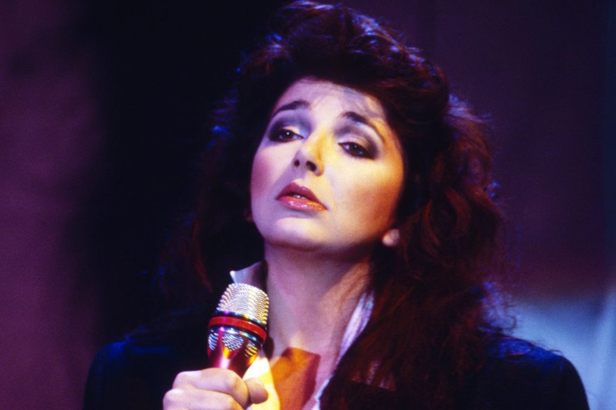 Kate Bush performing, 1985