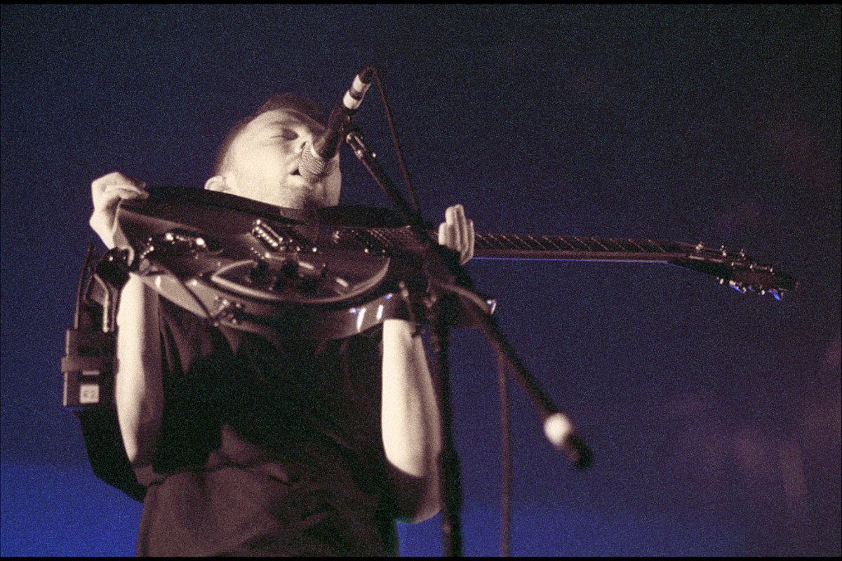 Radiohead, Thom Yorke performing at the Goffertpark, Nijmegen, Netherlands, 16th September 2000