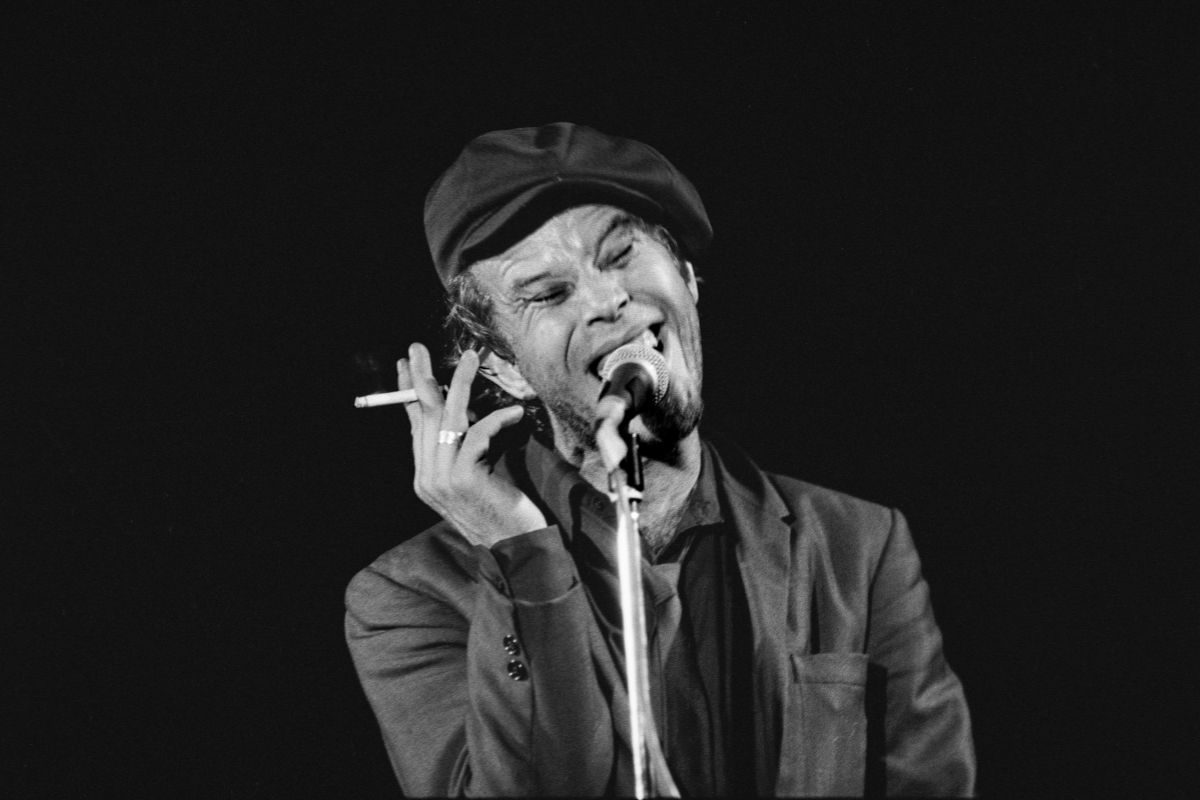 Tom Waits, American singer, 1979