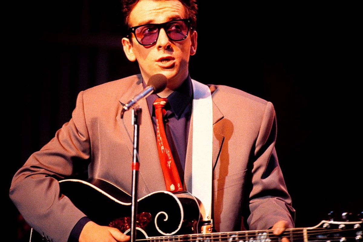 Elvis Costello performing live, 1982