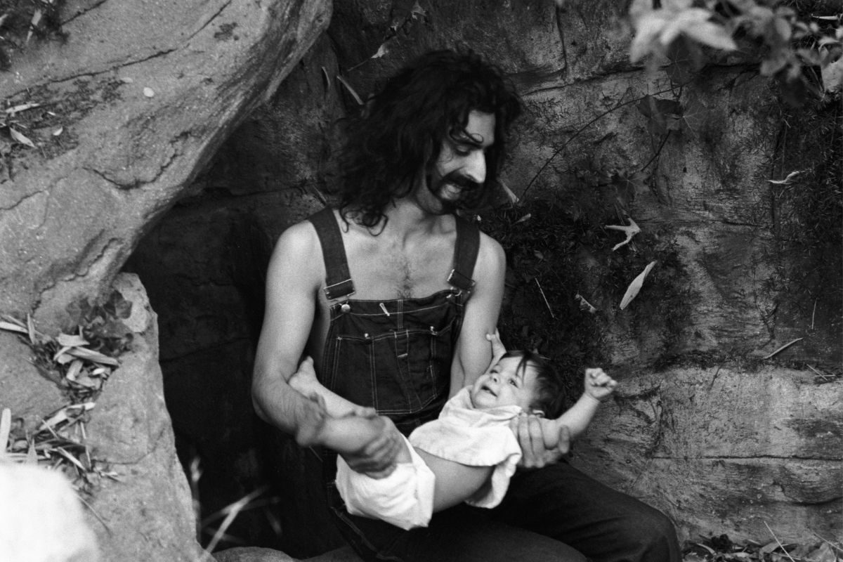 Frank and his daughter Moon Unit Zappa, Laural Canyon, California, February 1968