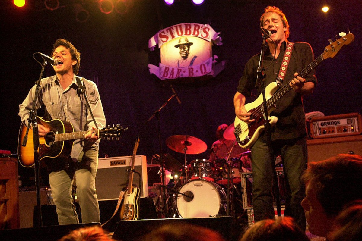 Wilco performing onstage at Stubb's, Austin, Texas, September 22, 2001