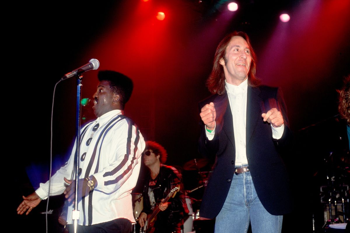 Doug Fieger (right) of The Knack performs with Was (Not Was) at the latter's CD launch, Los Angeles, August 2, 1990