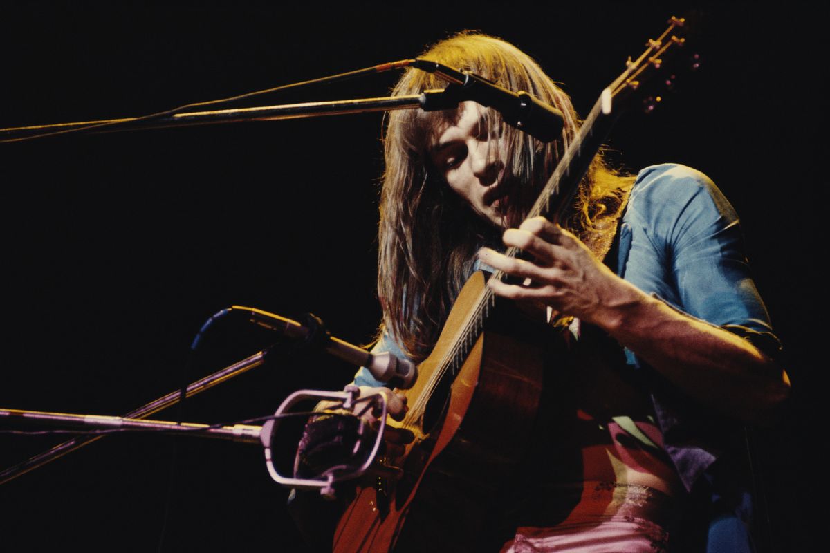 Steve Howe performs live on stage with progressive rock group Yes at the Rainbow Theatre in London, 14th January 1972