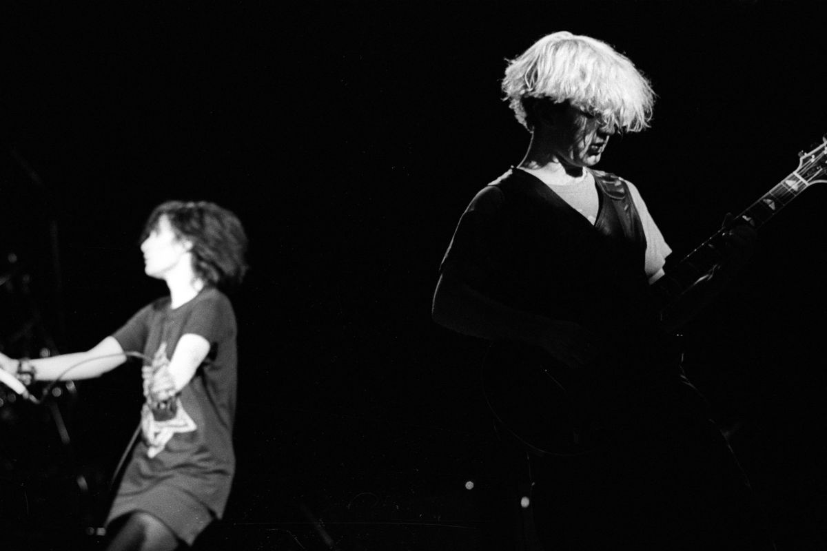 Guitarist John McGeoch performs with Siouxsie and the Banshees, 1980