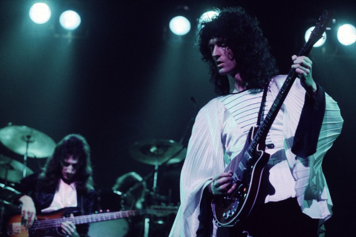 Brian May, Queen guitarist, onstage