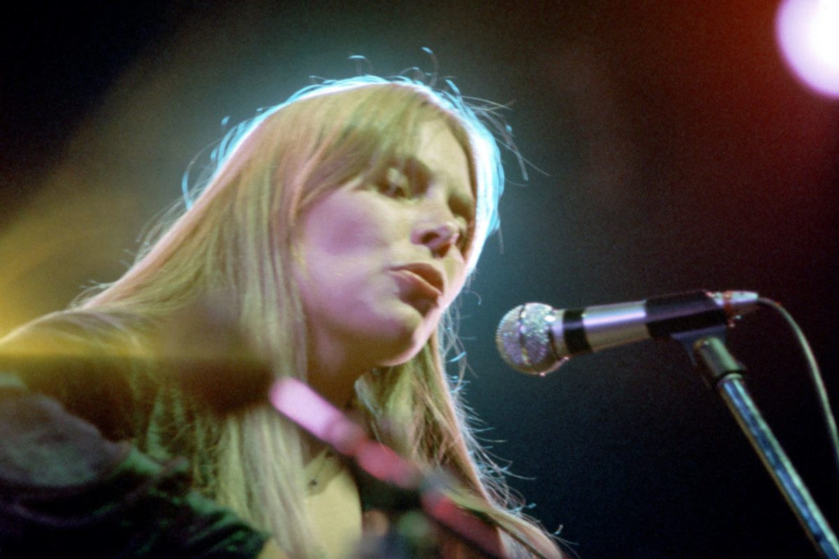 Joni Mitchell, circa 1975