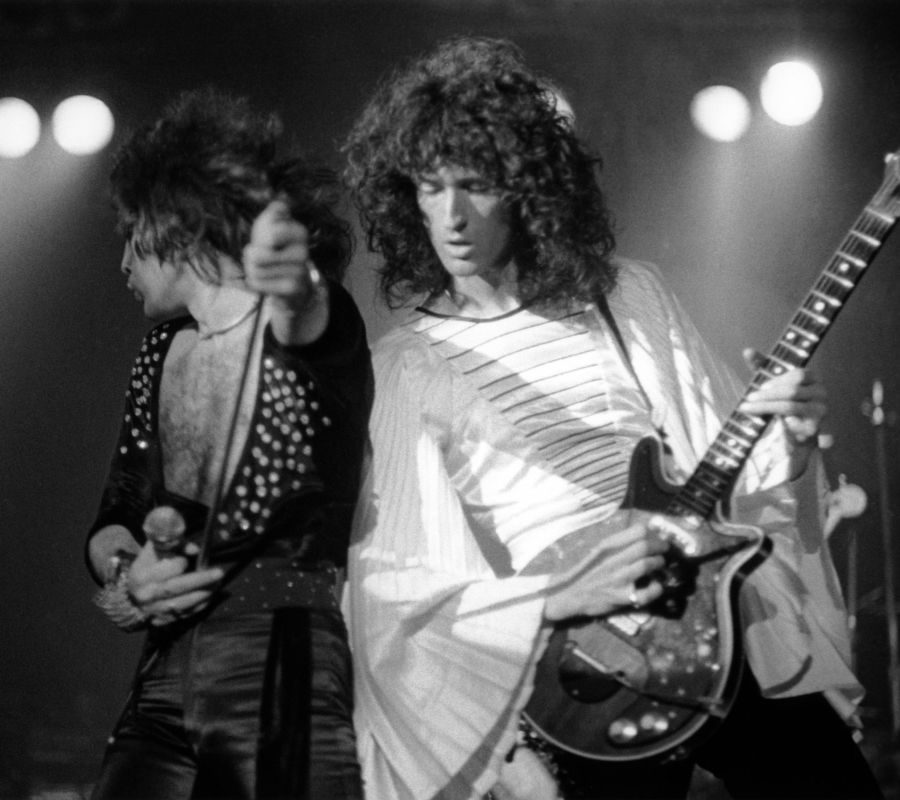 Queen Brian May Freddie Mercury 1975