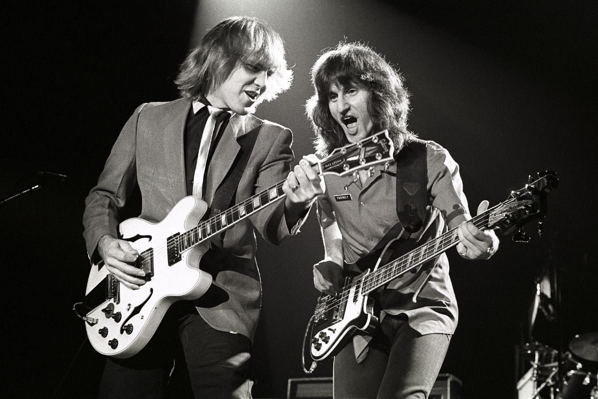 Alex Lifeson and Geddy Lee onstage, Rotterdam, Netherlands, 14 November 1981