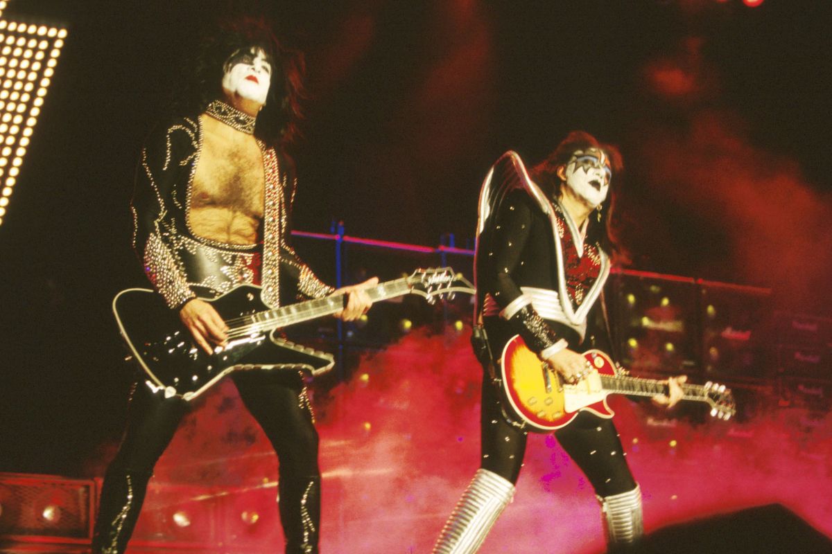 Paul Stanley and Ace Frehley of KISS onstage, 1999