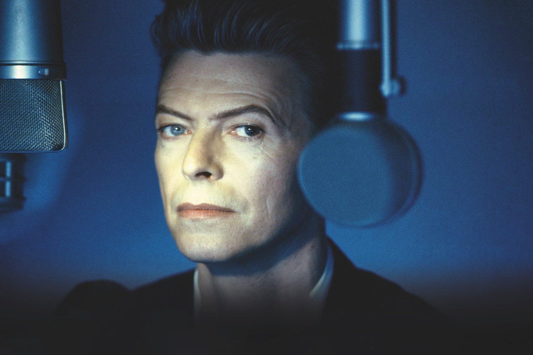 English singer David Bowie (1947 - 2016) performs on the set of his music video Jump They Say in Los Angeles, California, March 1993