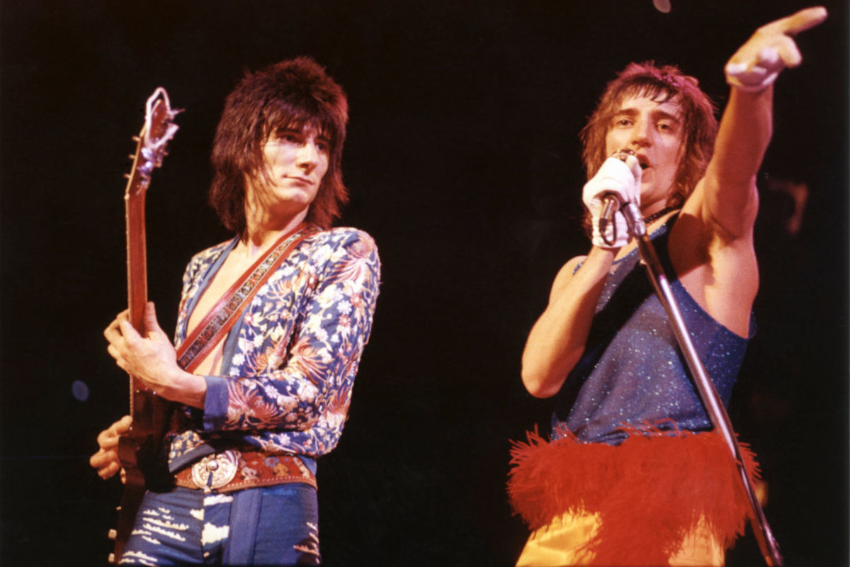 Ronnie Wood and Rod Stewart performing with The Faces, 1973