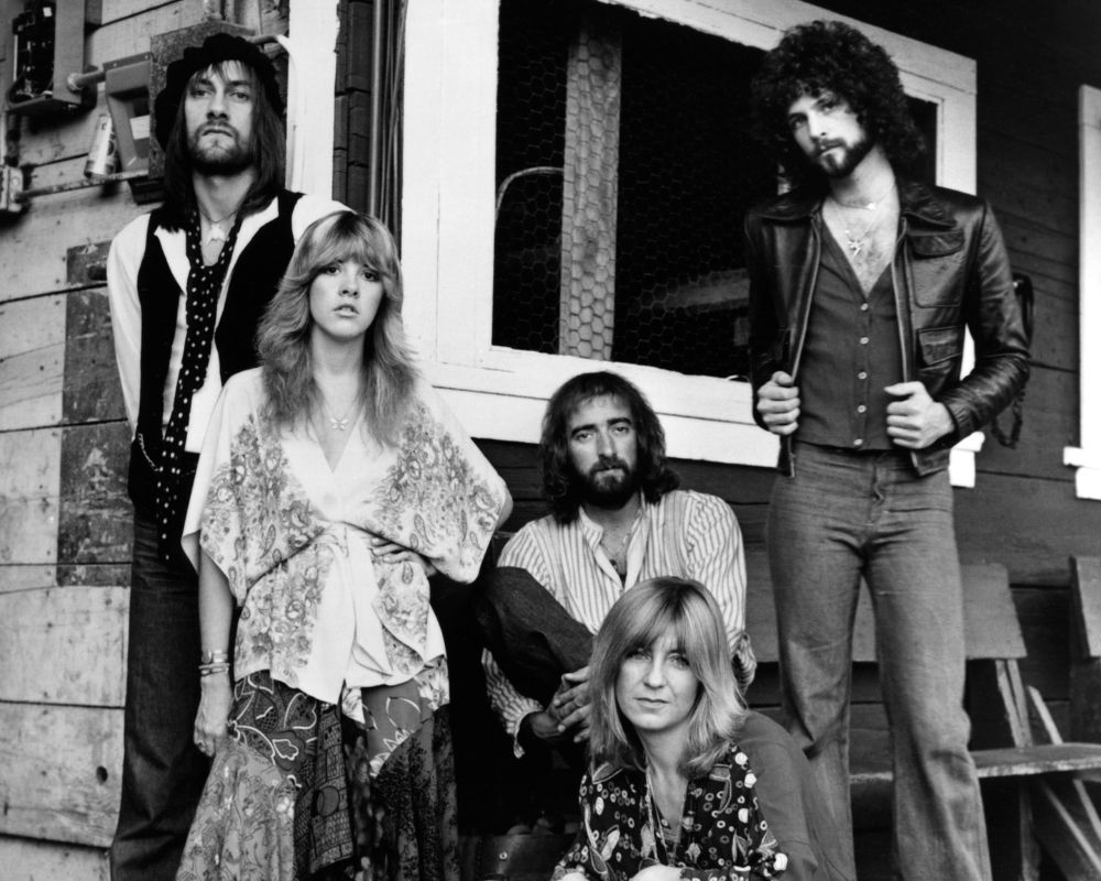 Fleetwood Mac, 1975. L-R Mick Fleetwood, Stevie Nicks, John McVie, Christine McVie, Lindsey Buckingham