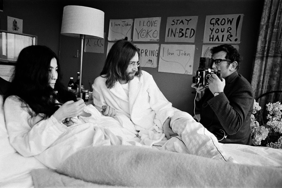John Lennon and his wife Yoko Ono stage a 'bed in' in a hotel in Amsterdam, as a protest against war and violence in the world, 26th March 1969