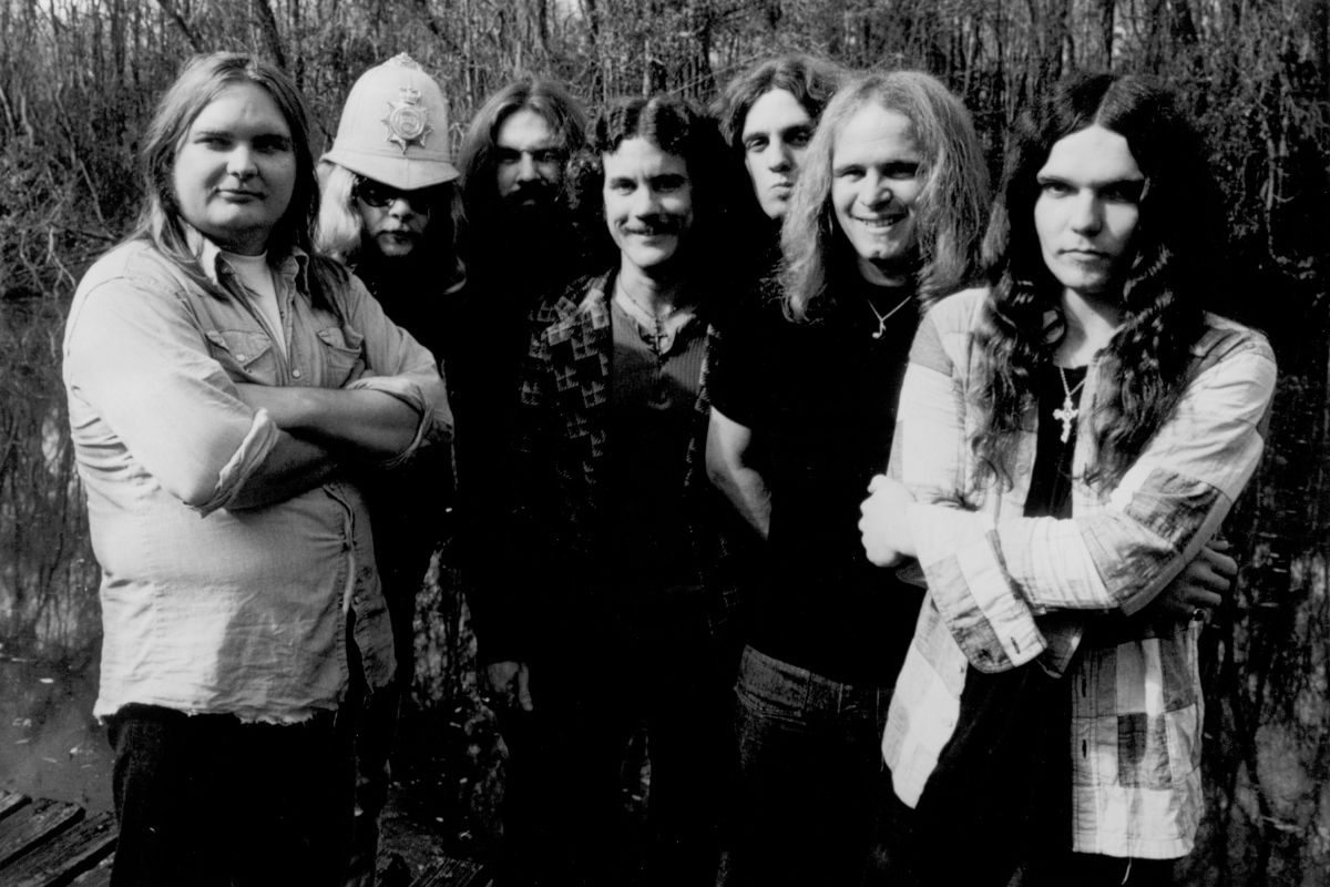 Lynyrd Skynyrd, January 1975. L-R Ed King, Leon Wilkeson, Artimus Pyle, Billy Powell, Allen Collins, Ronnie Van Zandt and Gary Rossington