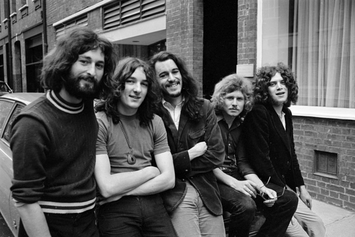 L to R, Richard Davies, Roger Hodgson, Richard Palmer, Robert Millar and David Winthrop of Supertramp, 1970